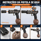 Pistola de água elétrica preta com etapas visuais para instalar o cilindro, a mira e o reservatório.